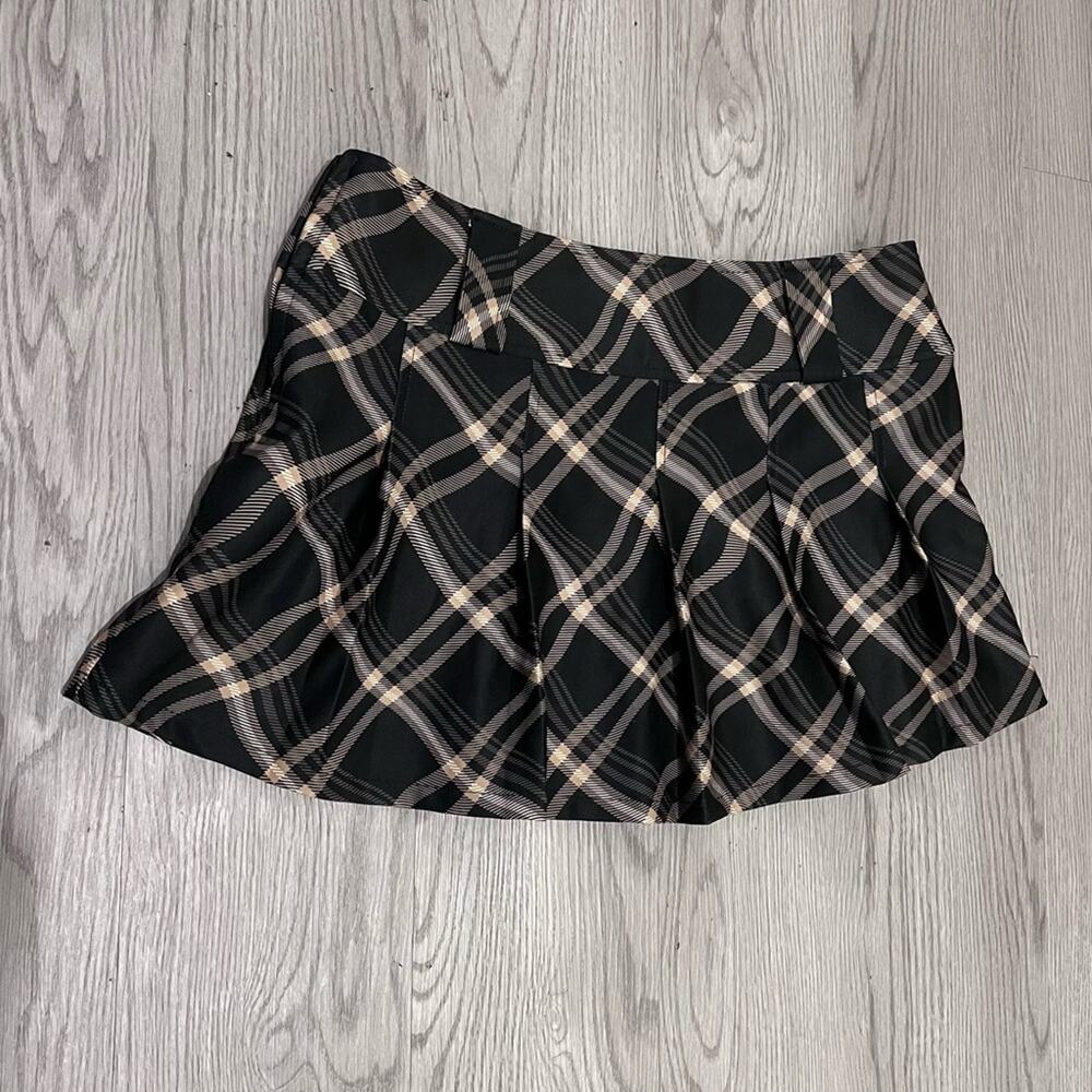 I.AM.GIA Women’s Carmel Mini Skirt Black Plaid Pleated Grunge Punk sz Large - Picture 4 of 13